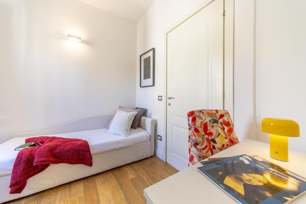 Bright Santa Croce Apartment Florence Exterior photo